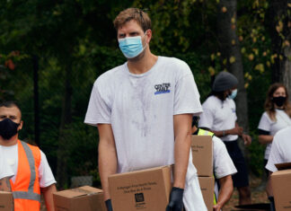 Covid atinge perspectivele de munca de peste 50 de ani Covid hits over 50s