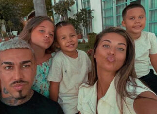 Antonia si familia