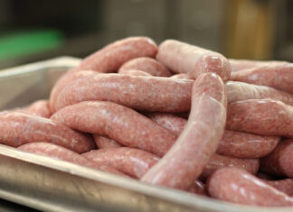 Alerta alimentara! Carnati cu Salmonella in magazine din Bucuresti si Iasi Carnati cu Salmonella