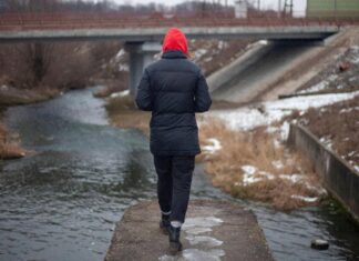 La un pas de sinucidere