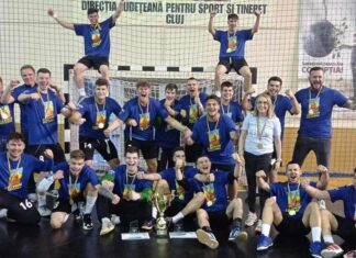 CSM Bucuresti a reactionat si a sters pozele cu juniorii clubului fotografiati cu zvastica in spate CSM Bucuresti Juniori