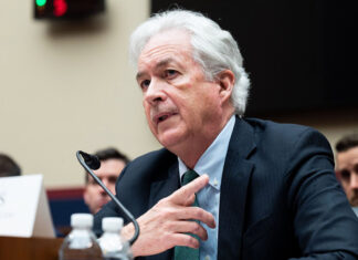 Seful CIA: Rusia ar putea recurge la arme nucleare tactice in Ucraina Directorul CIA, William Burns