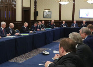 Vladimir Putin intalnire cu oamenii de afaceri din Rusia