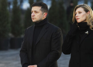 Olena Zelenski, intrebata de ce nu pleaca din Ucraina, fiind a doua tinta a rusilor Volodimir si Olena Zelenski