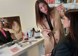 Povestea tinerei din Ucraina, care a fugit de razboi si este make-up artist pentru cele mai mari vedete de cinema de la Cannes Aliona Antonova