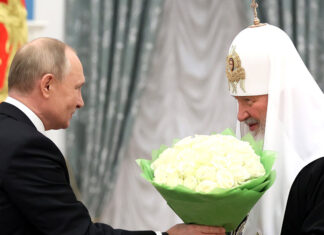 Patriarhul Kiril ii raspunde Papei, dupa ce i-a spus sa nu fie „baiatul de altar al lui Putin” Baiatul de altar al lui Putin