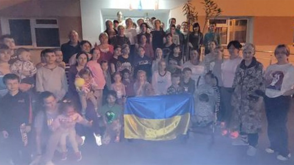 Refugiati ucraineni evacuati dintr-un camin din Bucuresti Refugiati ucraineni evacuati dintr-un camin din Bucuresti