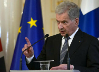 Presedintele Finlandei, l-a sunat sambata pe Vladimir Putin si i-a spus ca tara sa va adera la NATO in zilele urmatoare Sauli Niinisto