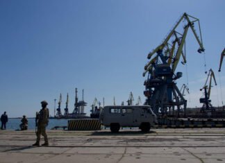 Ucraina inchide porturile